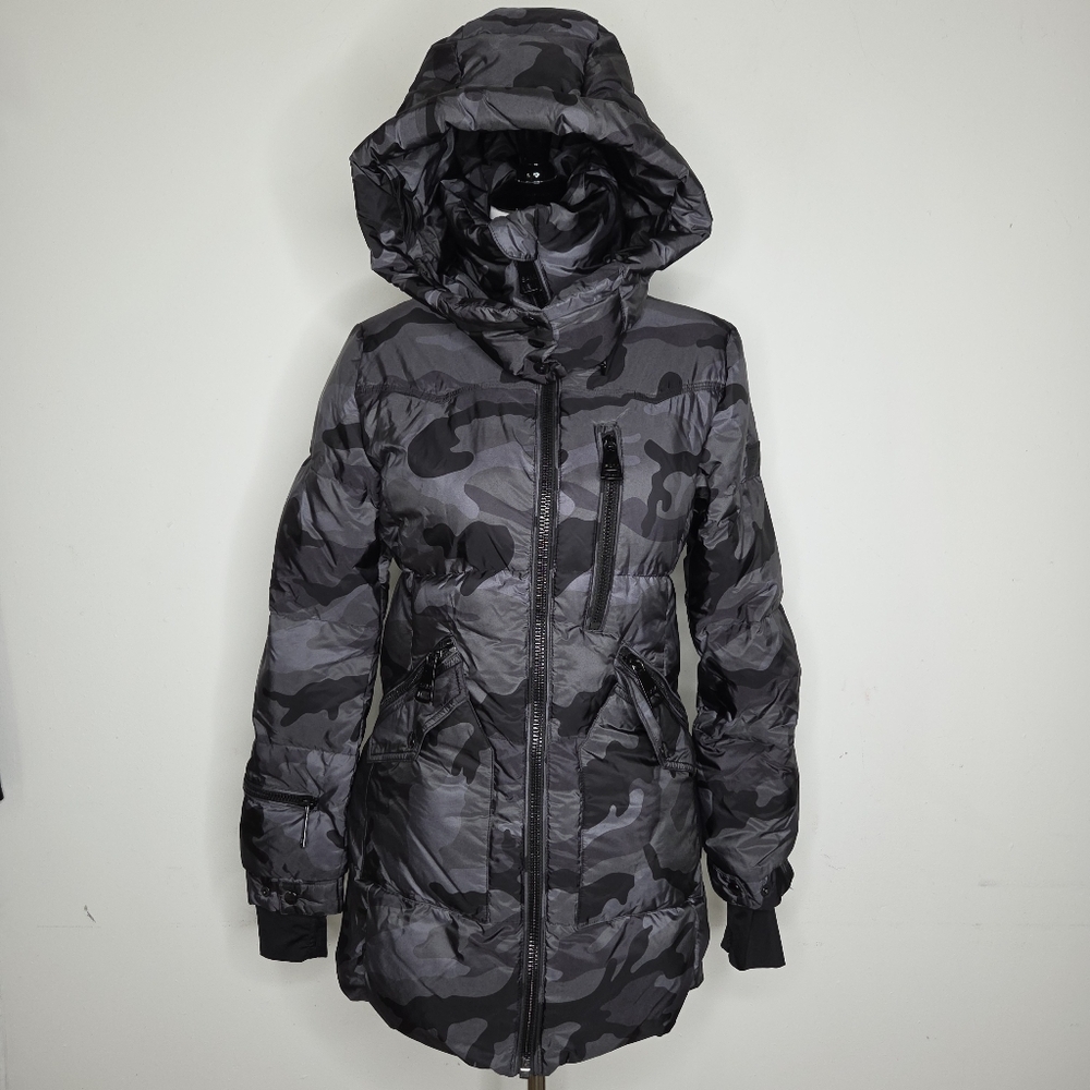 SAM New York Camo Jacket  Down Insulated Puffer Coat Camouflage M